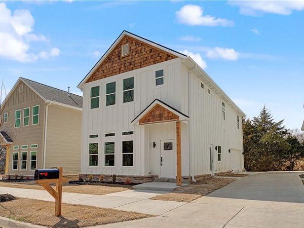 817 S Jagger Lane , Fayetteville, AR 72701