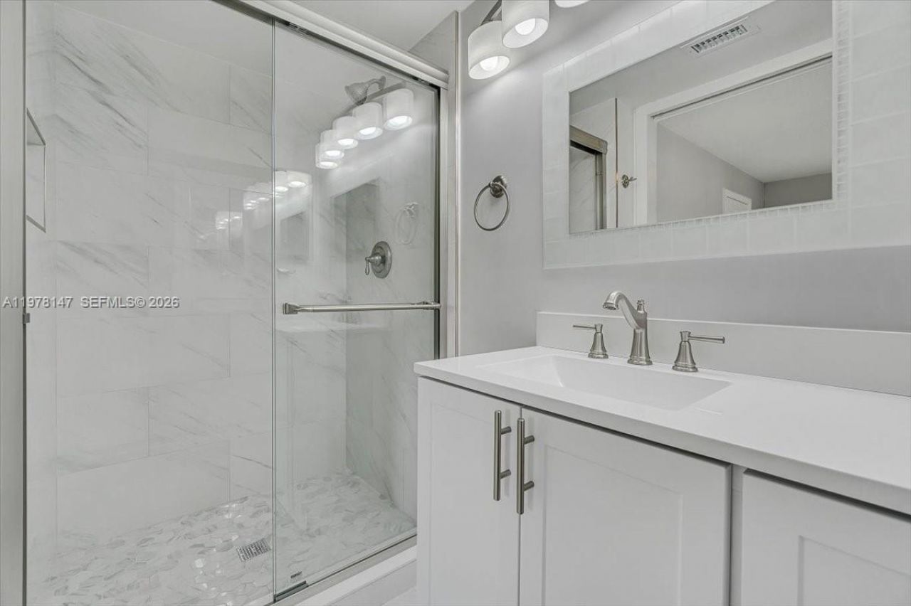 6832 S Palmetto Cir S, Unit 201, Boca Raton, FL 33433 Photo