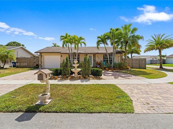 9136 NW 32nd Pl , Sunrise, FL 33351