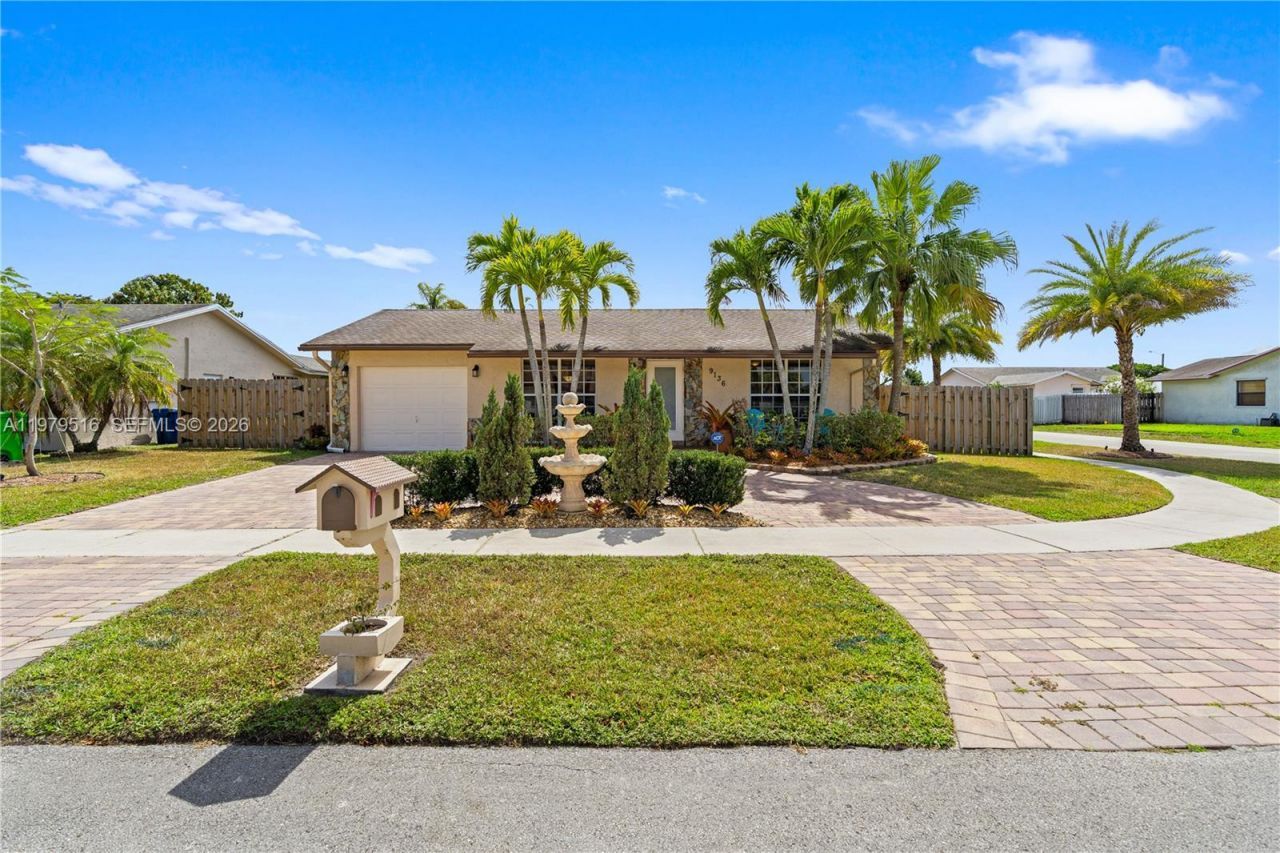 9136 NW 32nd Pl, Sunrise, FL 33351 Photo