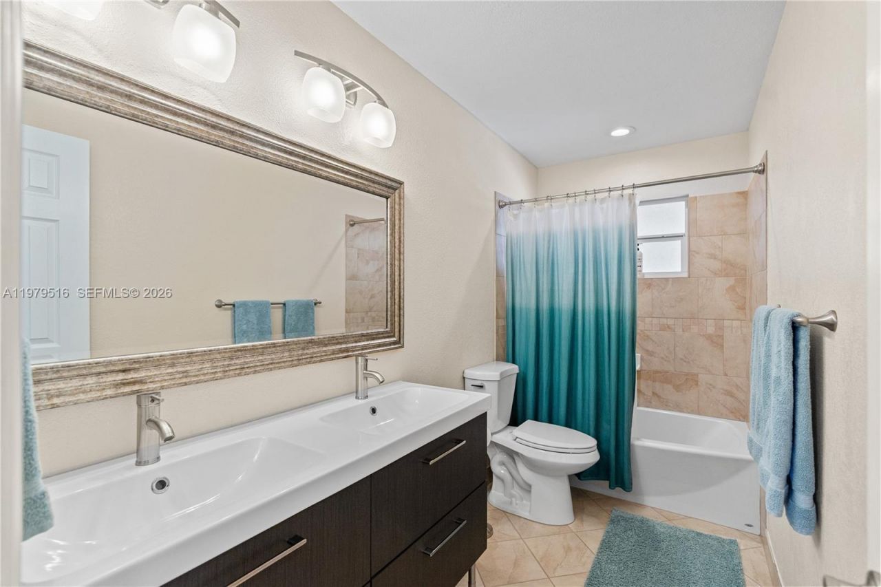 9136 NW 32nd Pl, Sunrise, FL 33351 Photo