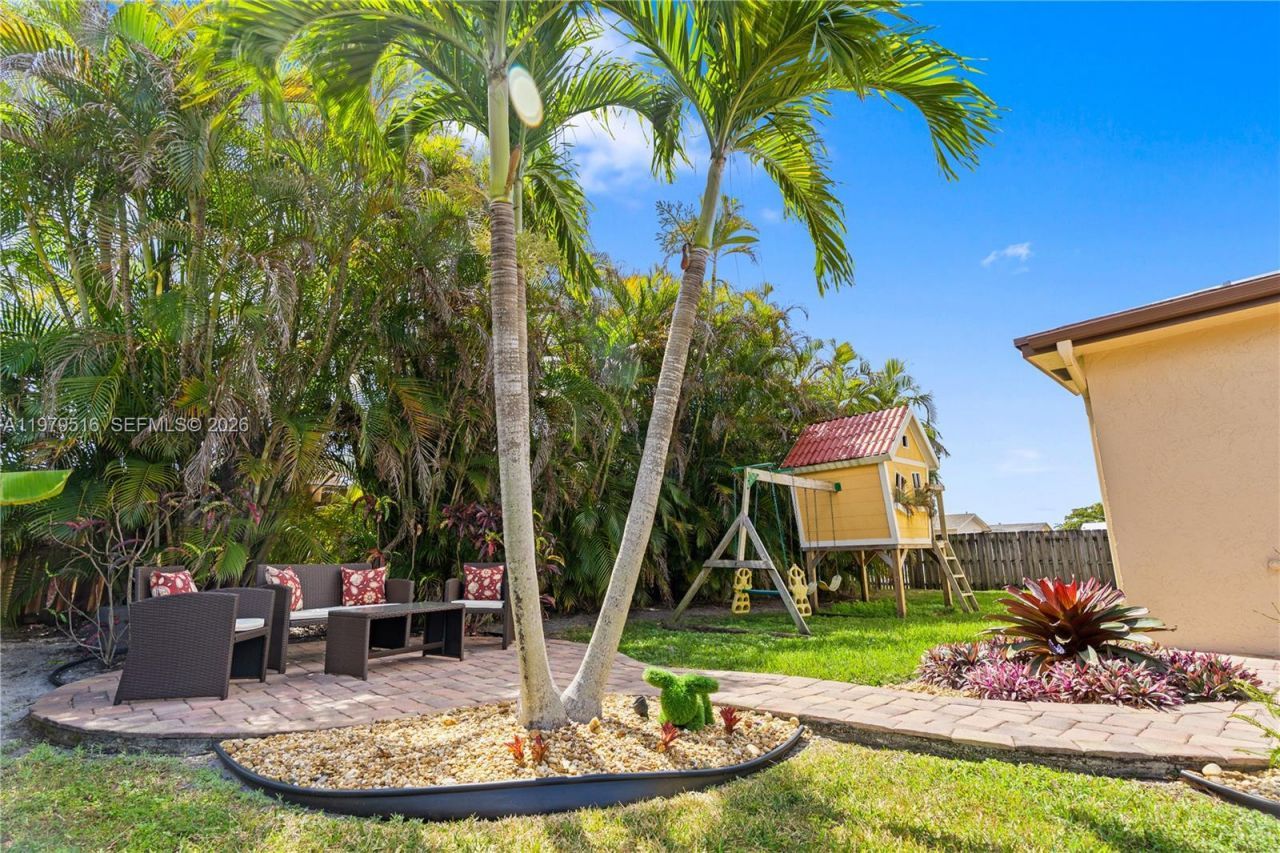 9136 NW 32nd Pl, Sunrise, FL 33351 Photo