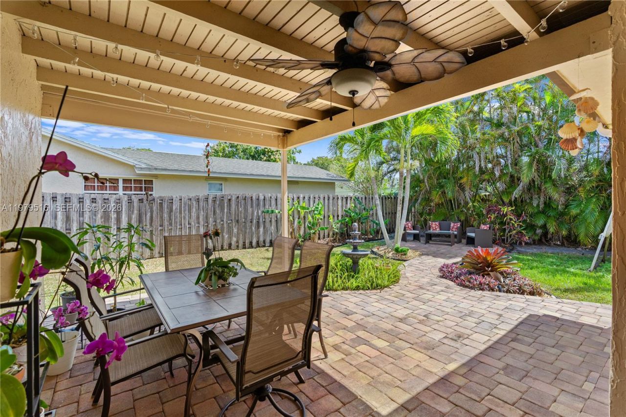 9136 NW 32nd Pl, Sunrise, FL 33351 Photo