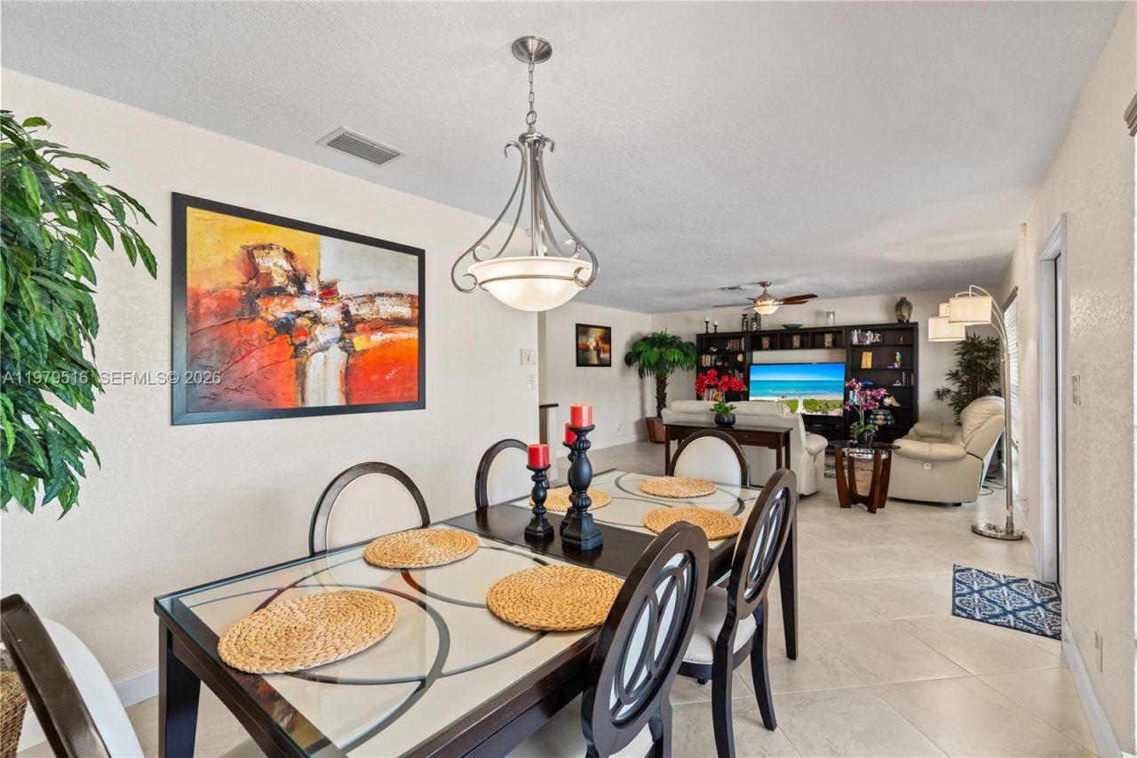 9136 NW 32nd Pl, Sunrise, FL 33351 Photo