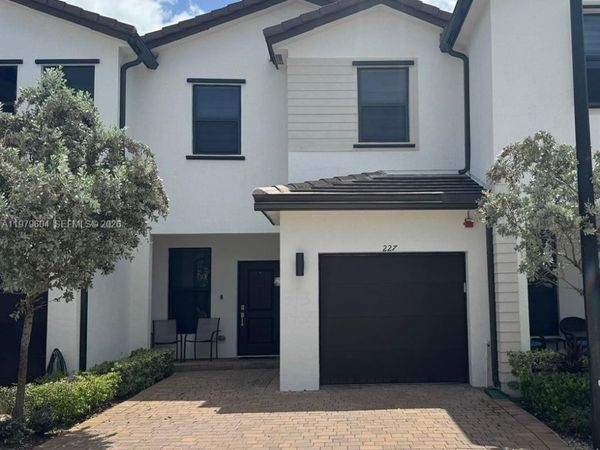 227 SW 159th Ter , Unit 227, Pembroke Pines, FL 33027