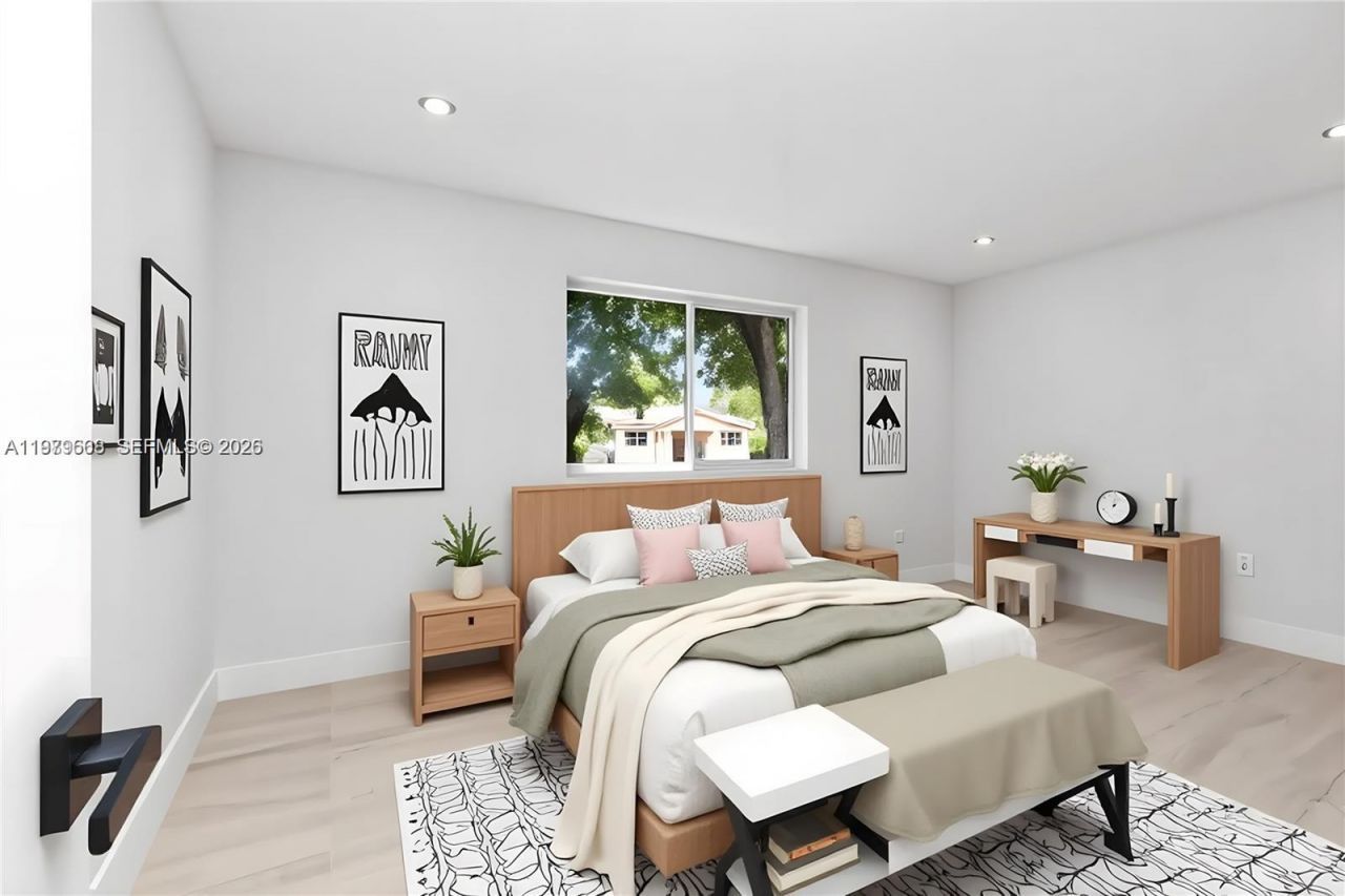 2251 SW 20th St , Miami, FL 33145 Photo