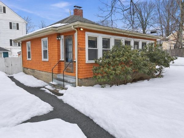 469 Loring Ave, Salem, MA 01970