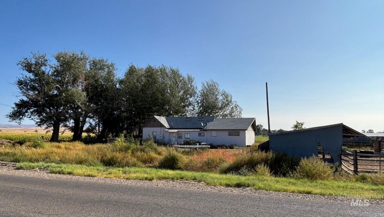 855 SE Yuba St, Mountain Home, ID 83647 Main Photo