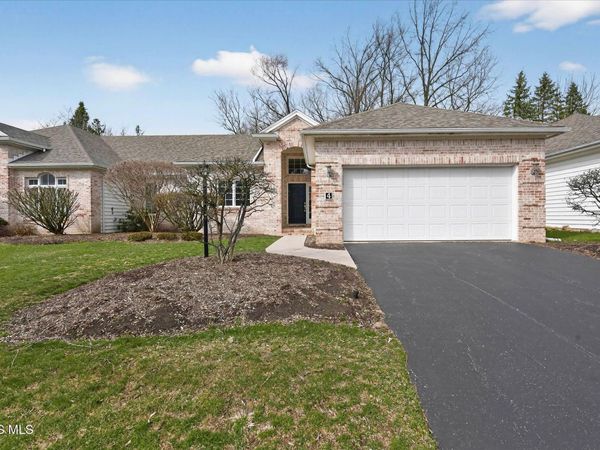 4 Bent Creek Crossing, Sylvania, OH 43560
