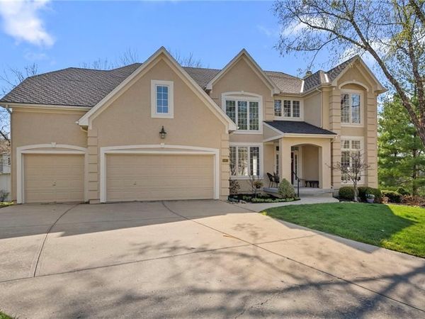 20823 W 94th Street, Lenexa, KS 66220
