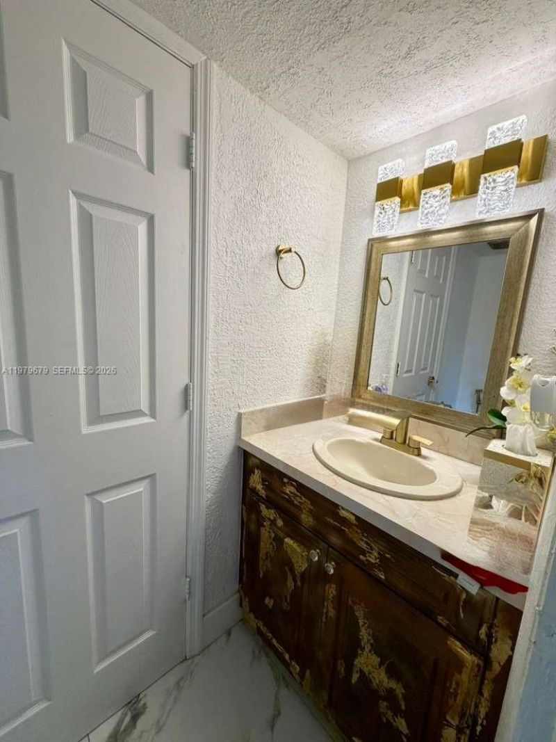 8209 SW 23rd Ct, Unit 17C, North Lauderdale, FL 33068 Photo