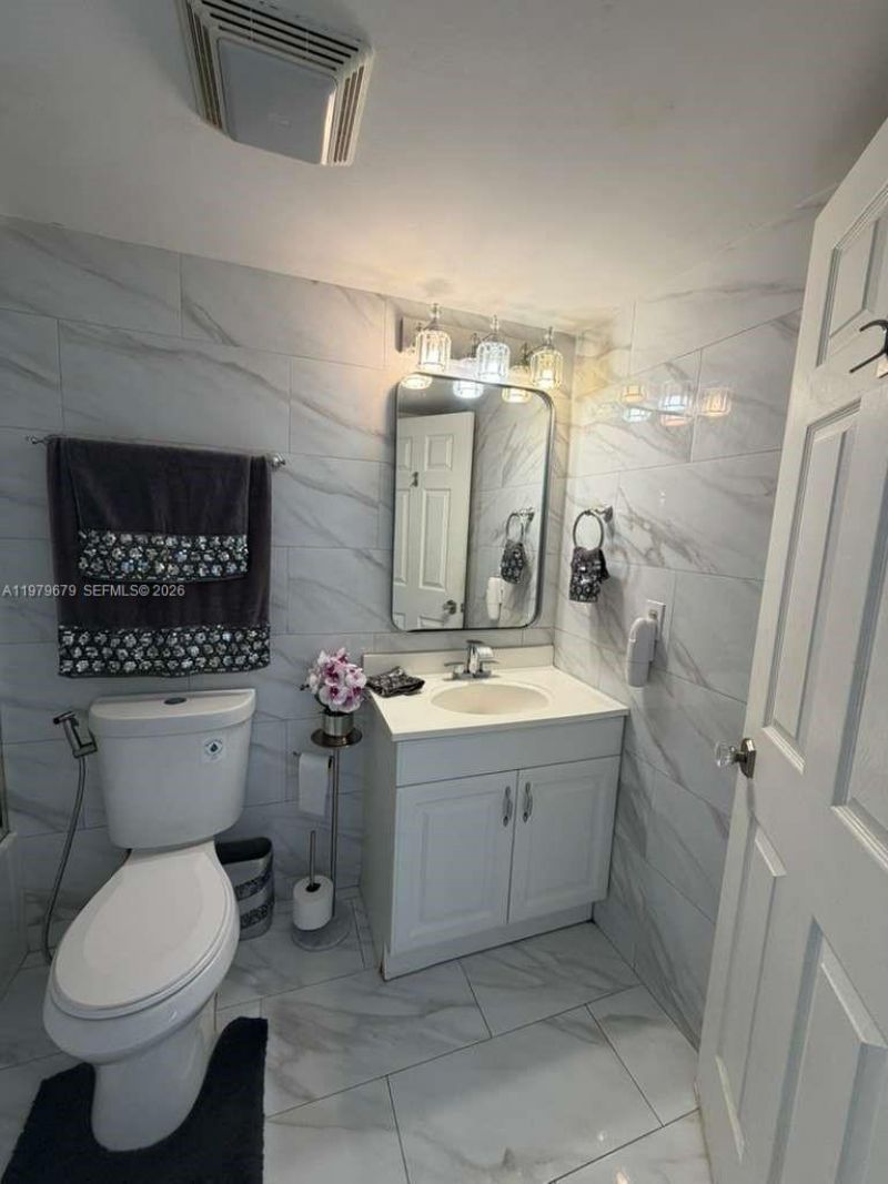 8209 SW 23rd Ct, Unit 17C, North Lauderdale, FL 33068 Photo