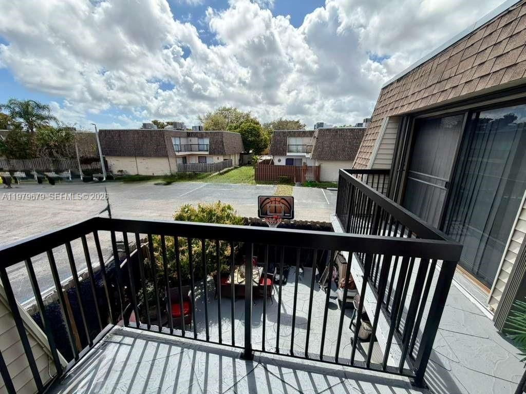 8209 SW 23rd Ct, Unit 17C, North Lauderdale, FL 33068 Photo