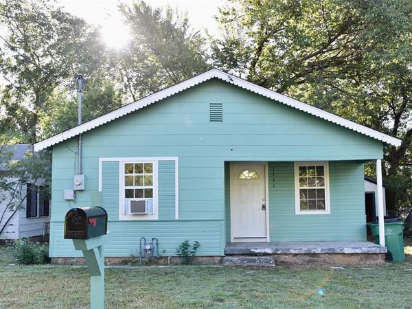 1111 Sanders Street, Bowie, TX 76230