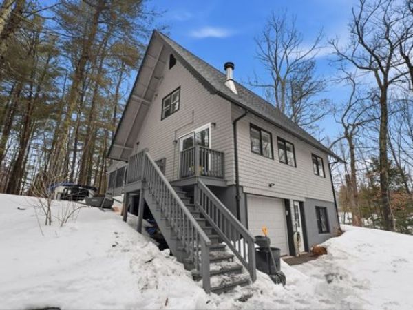 2 Fenton St., Holland, MA 01521