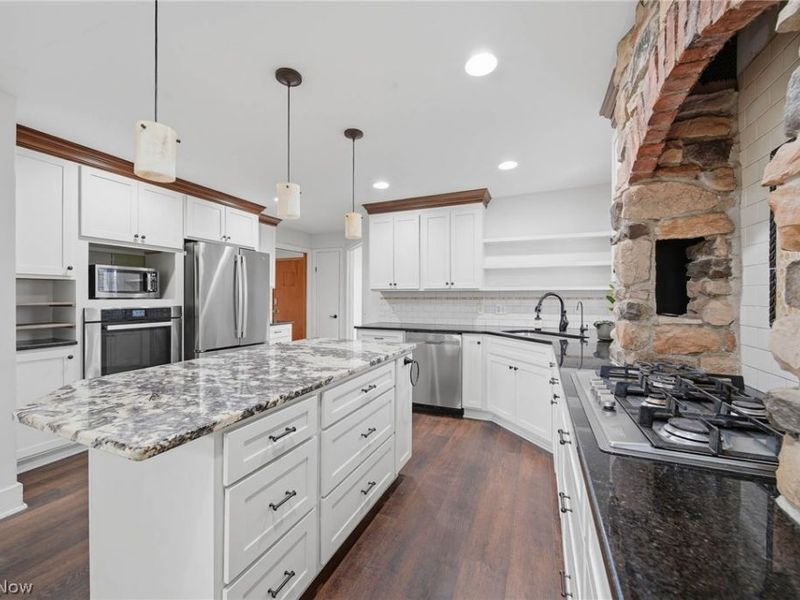 5014 East Boulevard NW, Canton, OH 44718 Photo 3