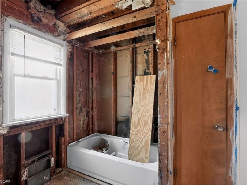 1420 Tampa Avenue, Cleveland, OH 44109 Photo 19