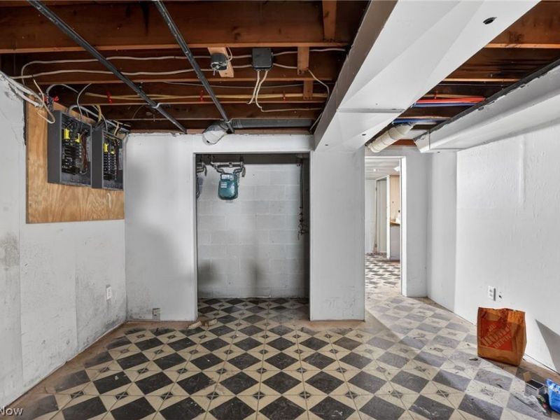 1420 Tampa Avenue, Cleveland, OH 44109 Photo 20