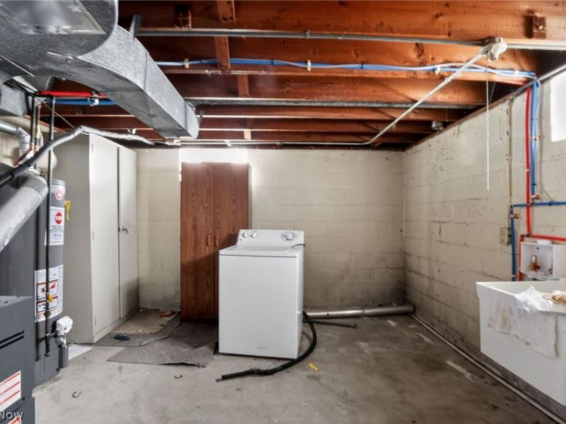 1420 Tampa Avenue, Cleveland, OH 44109 Photo 22