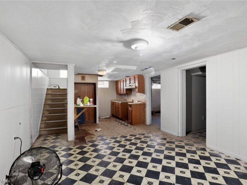 1420 Tampa Avenue, Cleveland, OH 44109 Photo 26