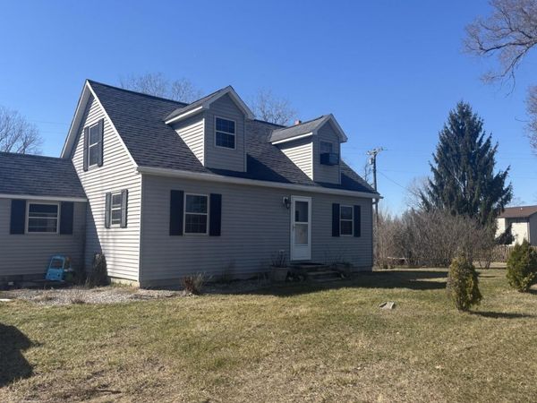 5242 Wolf Lake Road, Grass Lake, MI 49240