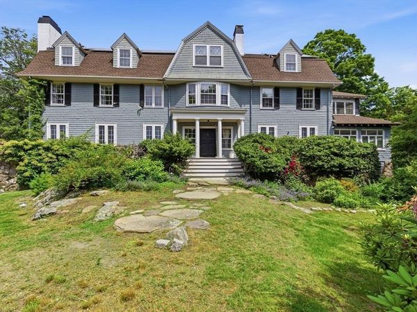 852 Hale St, Beverly, MA 01915