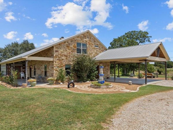 7835 Berger RD , Schulenburg, TX 78956