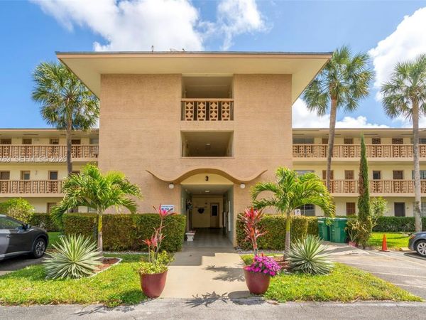 17050 NE 14th Ave , Unit 106, Miami, FL 33162