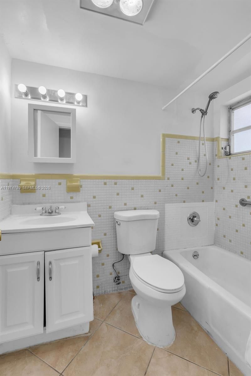 17050 NE 14th Ave , Unit 106, Miami, FL 33162 Photo