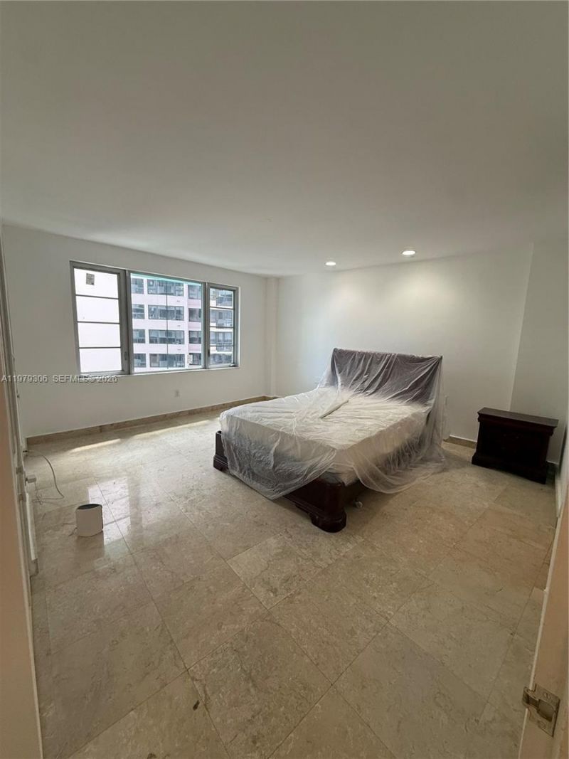 5255 Collins Ave , Unit 7B, Miami Beach, FL 33140 Photo