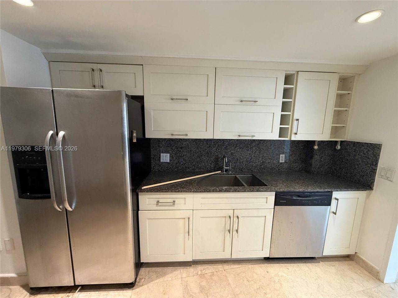 5255 Collins Ave , Unit 7B, Miami Beach, FL 33140 Photo