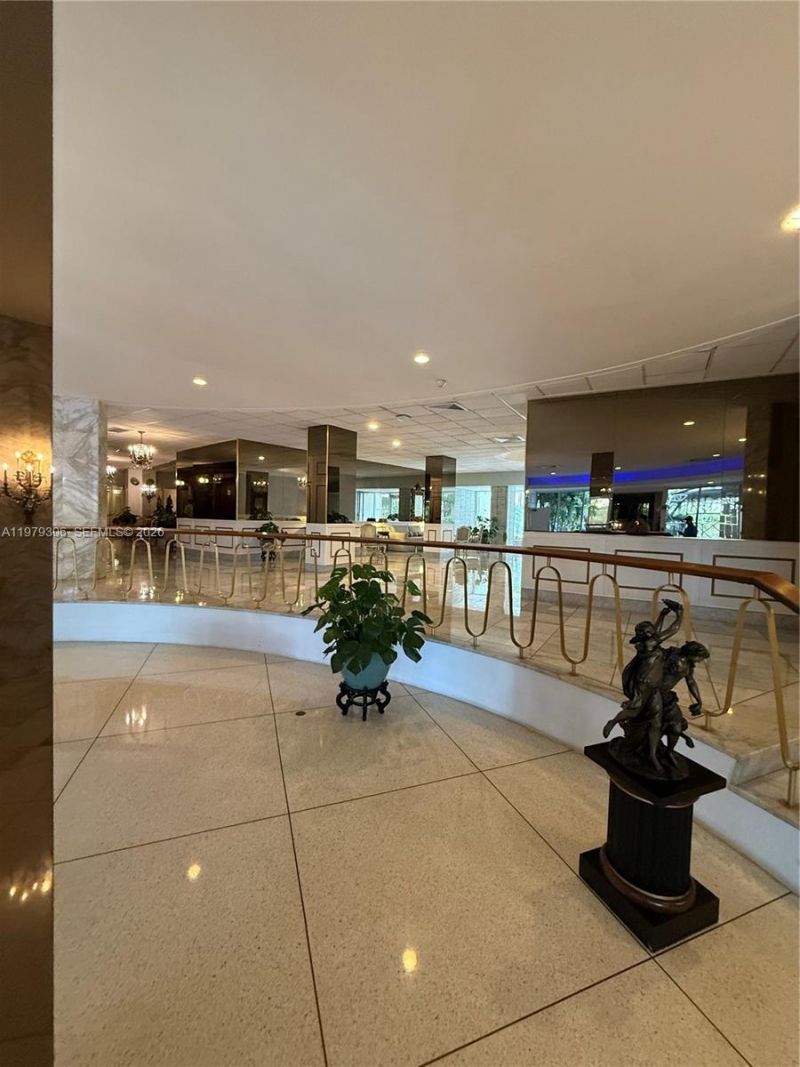 5255 Collins Ave , Unit 7B, Miami Beach, FL 33140 Photo