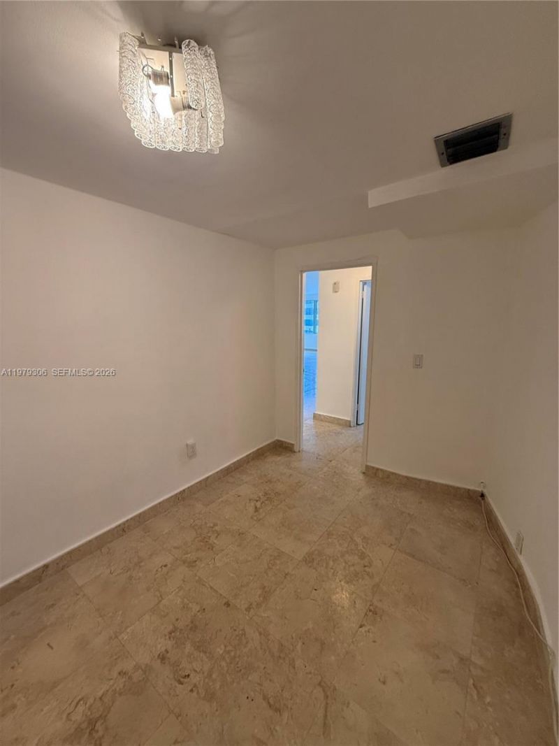 5255 Collins Ave , Unit 7B, Miami Beach, FL 33140 Photo