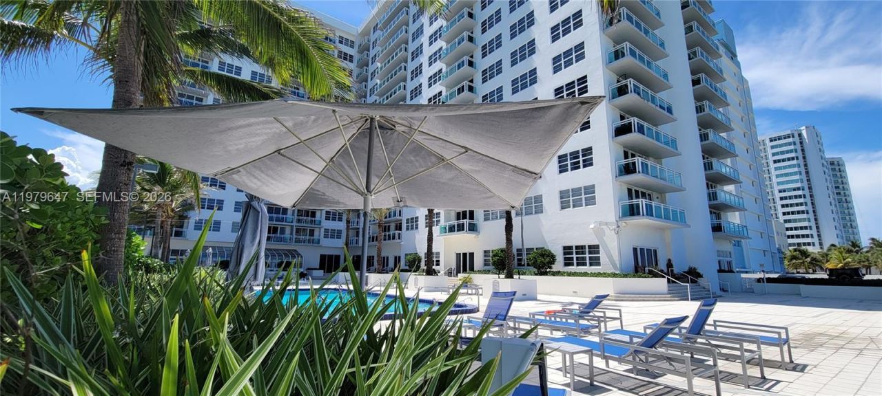 6917 Collins Ave, Unit 1620, Miami Beach, FL 33141 Photo