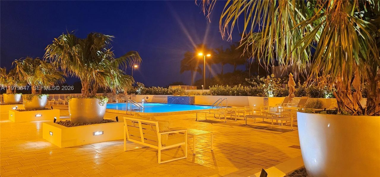 6917 Collins Ave, Unit 1620, Miami Beach, FL 33141 Photo