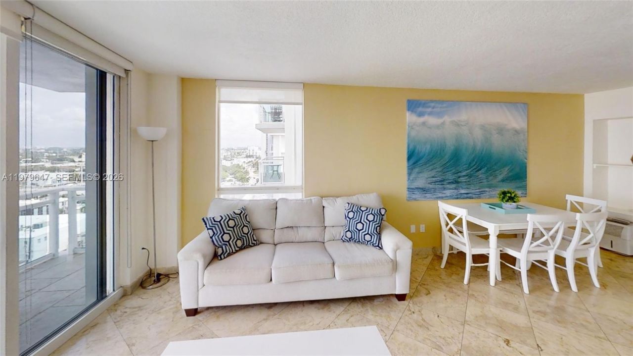 6917 Collins Ave, Unit 1620, Miami Beach, FL 33141 Photo