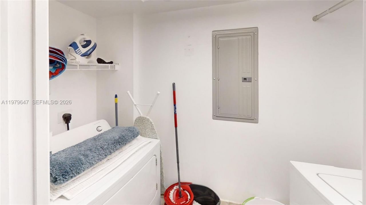 6917 Collins Ave, Unit 1620, Miami Beach, FL 33141 Photo