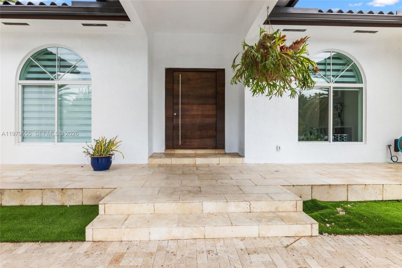 11950 SW 43rd St , Miami, FL 33175 Photo