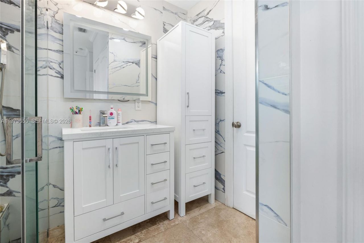 11950 SW 43rd St , Miami, FL 33175 Photo