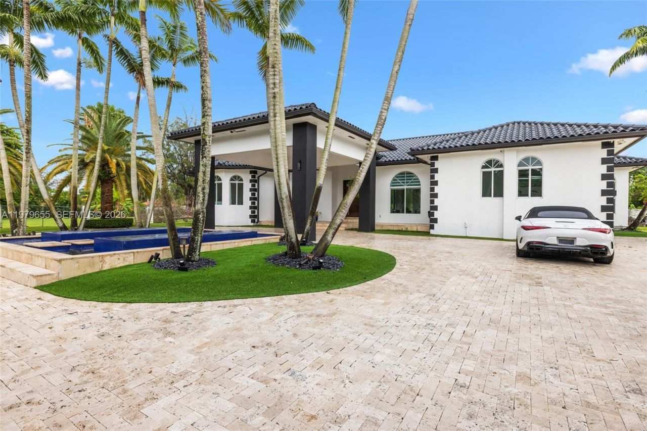 11950 SW 43rd St , Miami, FL 33175 Photo