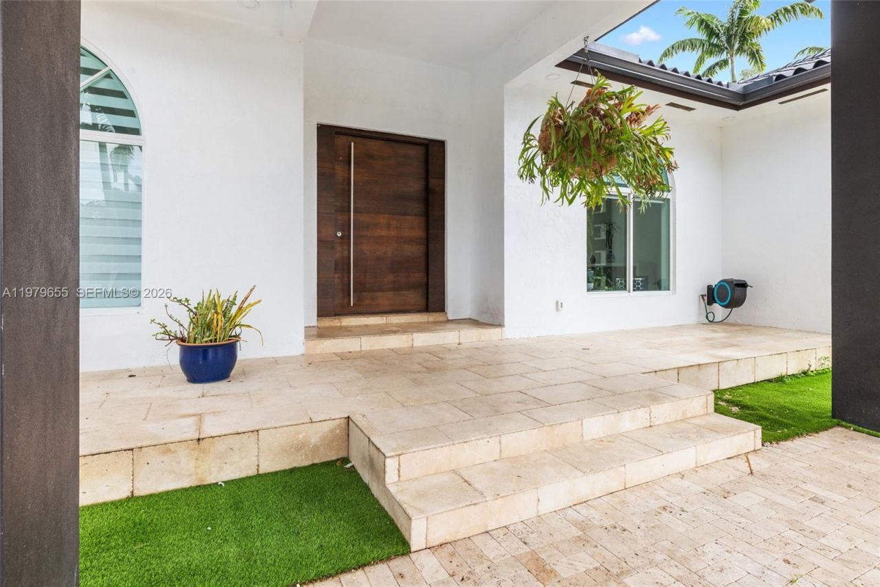 11950 SW 43rd St , Miami, FL 33175 Photo