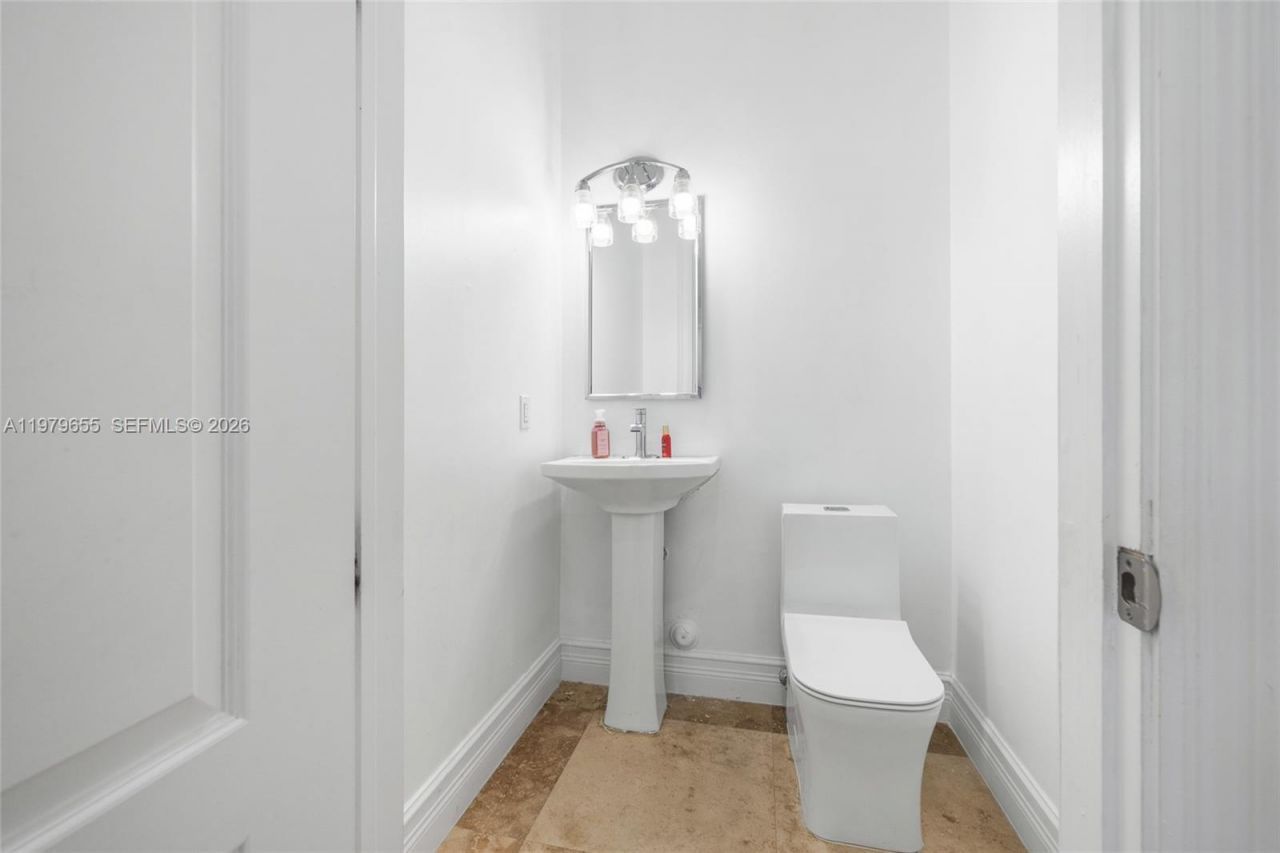 11950 SW 43rd St , Miami, FL 33175 Photo