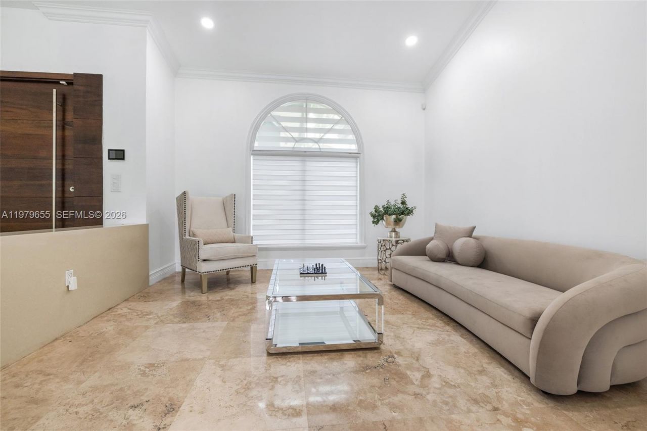 11950 SW 43rd St , Miami, FL 33175 Photo