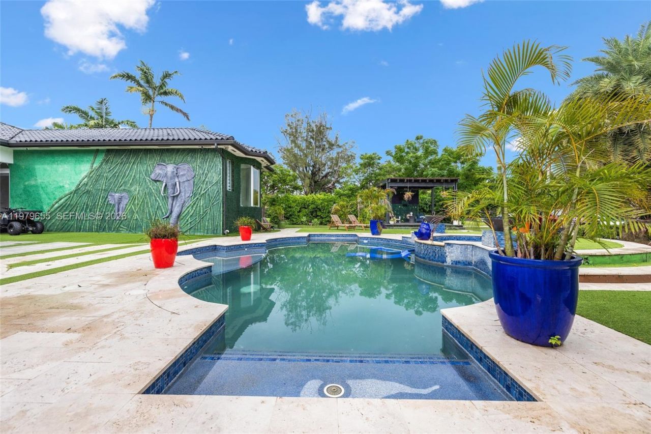 11950 SW 43rd St , Miami, FL 33175 Photo