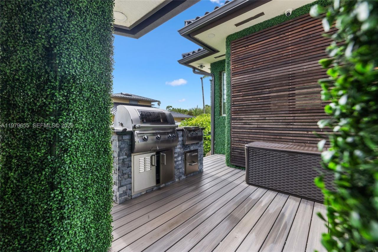 11950 SW 43rd St , Miami, FL 33175 Photo