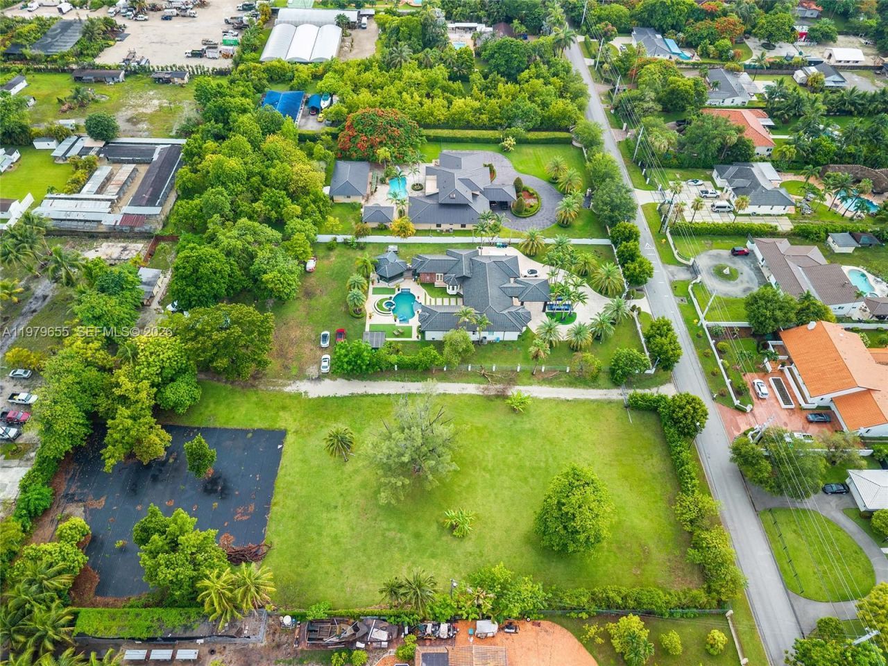 11950 SW 43rd St , Miami, FL 33175 Photo