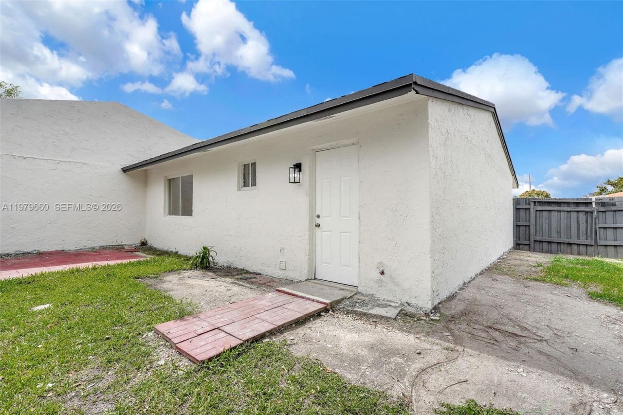 1590 Kia Dr, Homestead, FL 33033 Photo