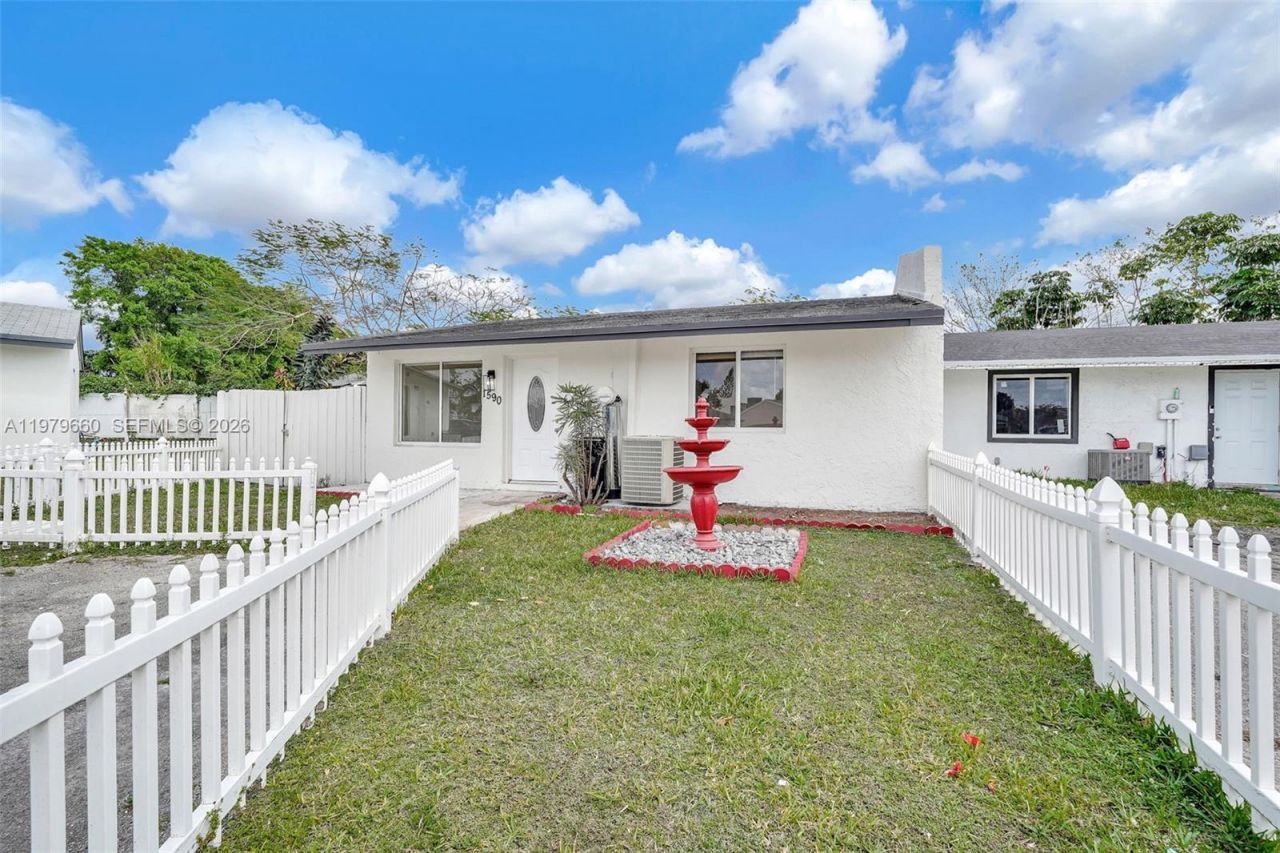 1590 Kia Dr, Homestead, FL 33033 Photo