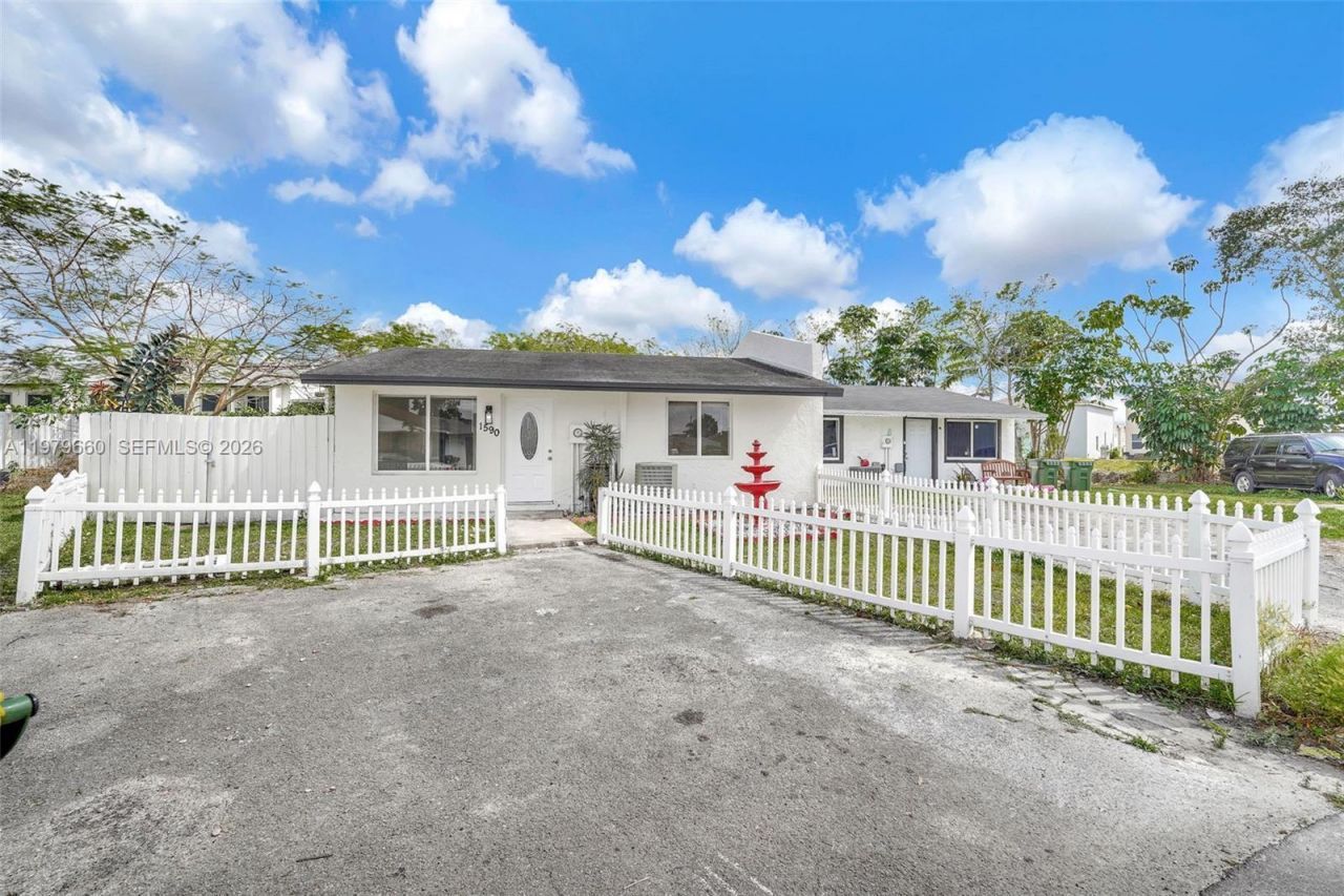 1590 Kia Dr, Homestead, FL 33033 Photo