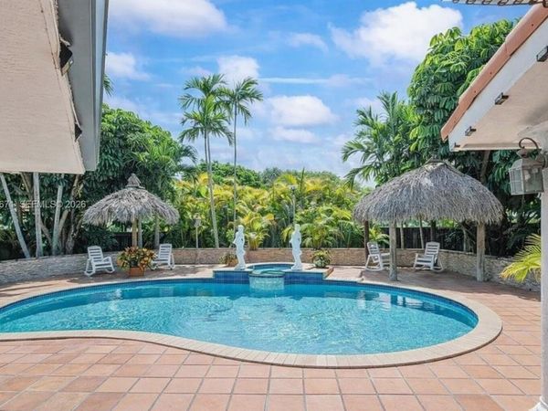 12121 SW 107th St, Miami, FL 33186